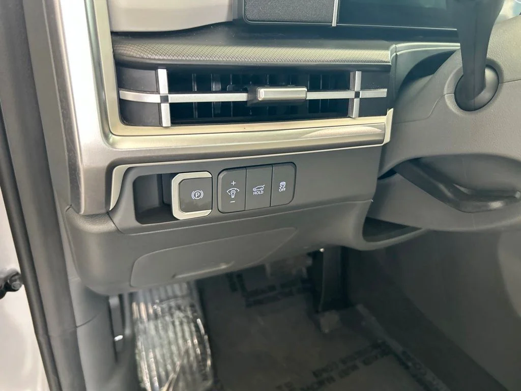 Used 2026 Silver Hyundai SEL image 46
