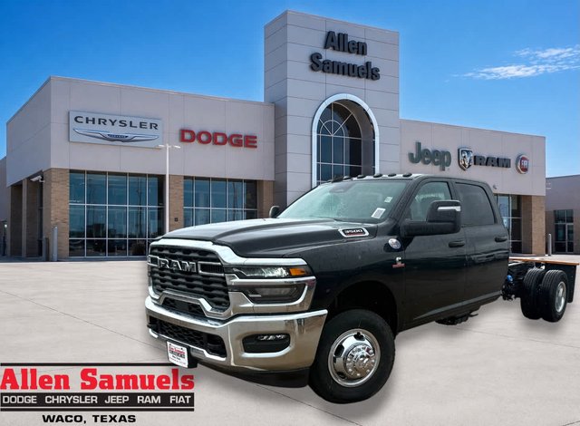 New 2026 RAM 3500 Chassis Tradesman 4x4 Crew Cab