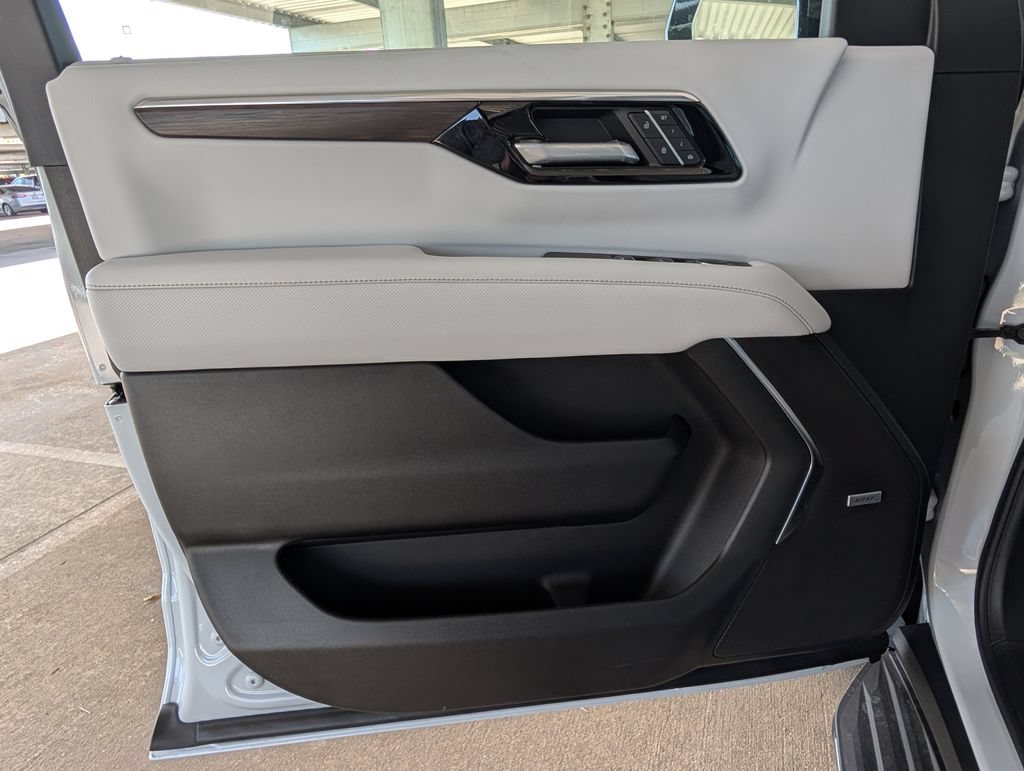 2026 Chevrolet Tahoe Premier - Photo 13