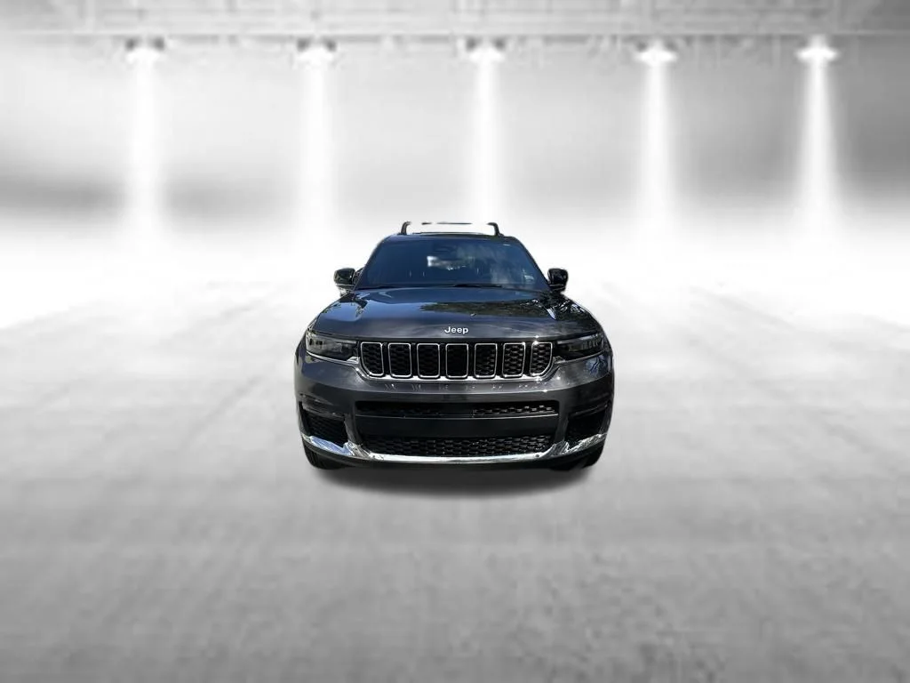 Used 2024 Gray Jeep Limited image 2