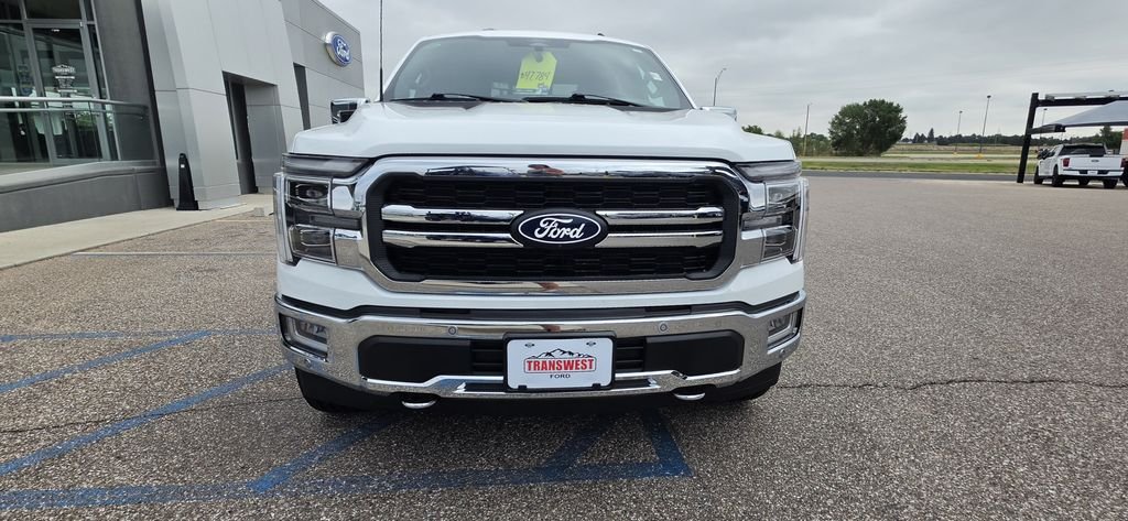 Used 2024 Oxford White Ford Lariat image 3