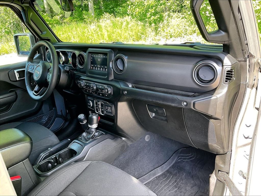 Used 2023 Gray Jeep Sport S image 14
