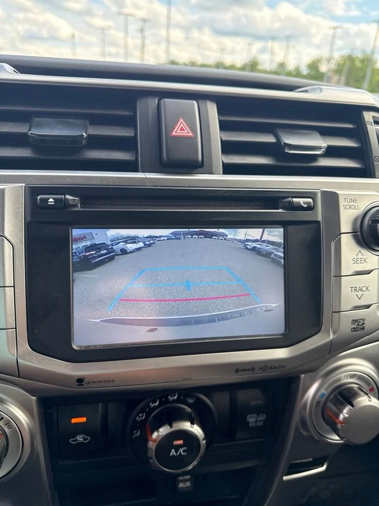 Used 2016 Silver Toyota SR5 image 12