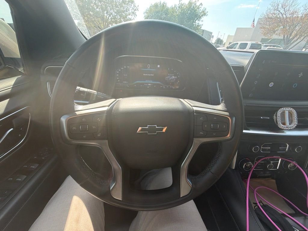 Used 2022 Beige Chevrolet Z71 image 12