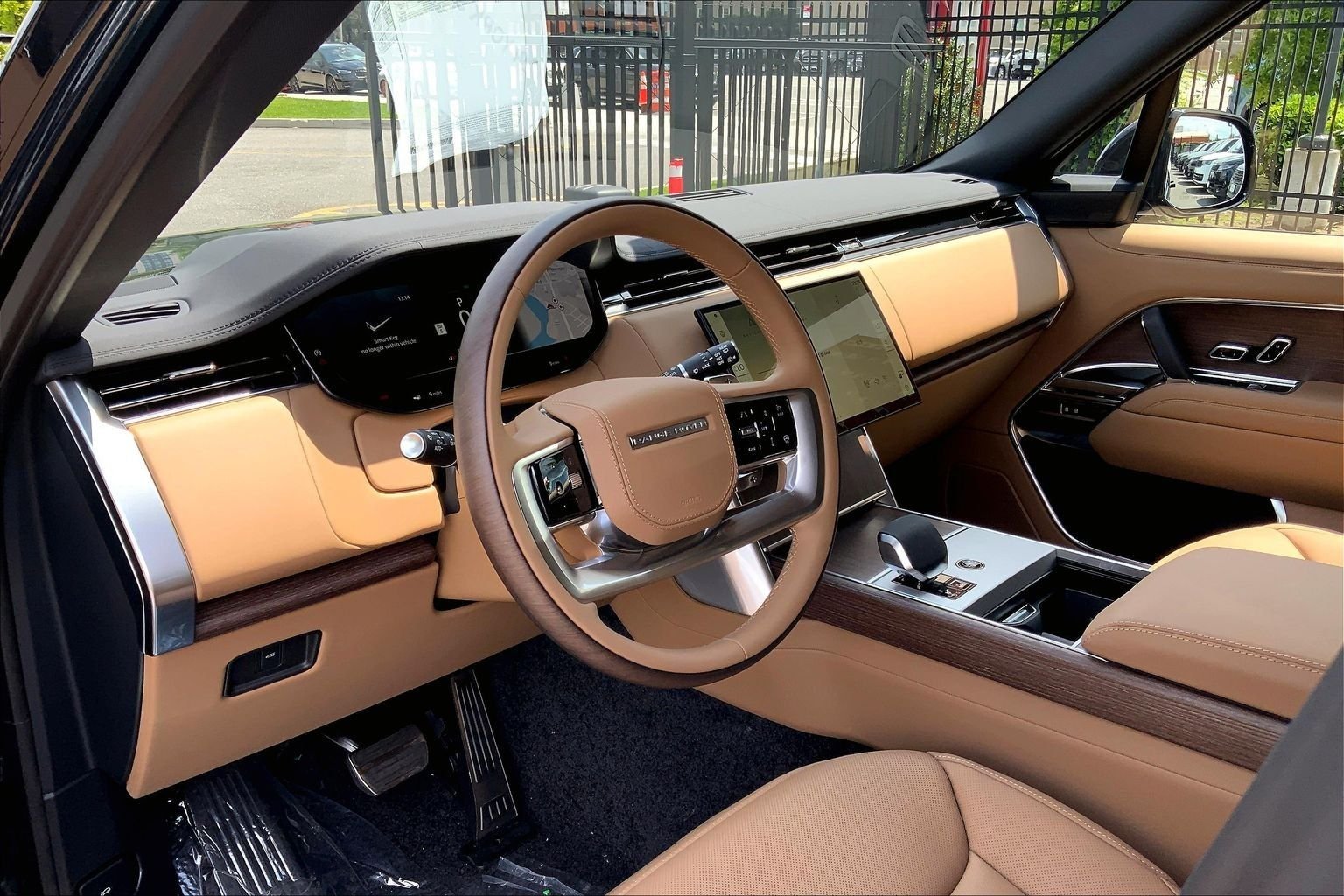 New 2026 British Racing Green Land Rover SE image 8
