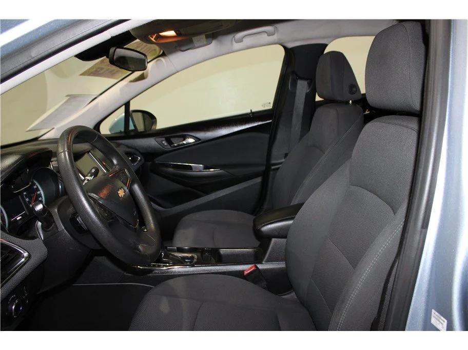 Used 2018 Arctic Blue Metallic Chevrolet LT image 10