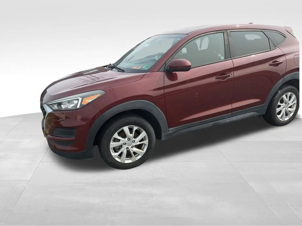 Used 2019 Red Hyundai SE image 3