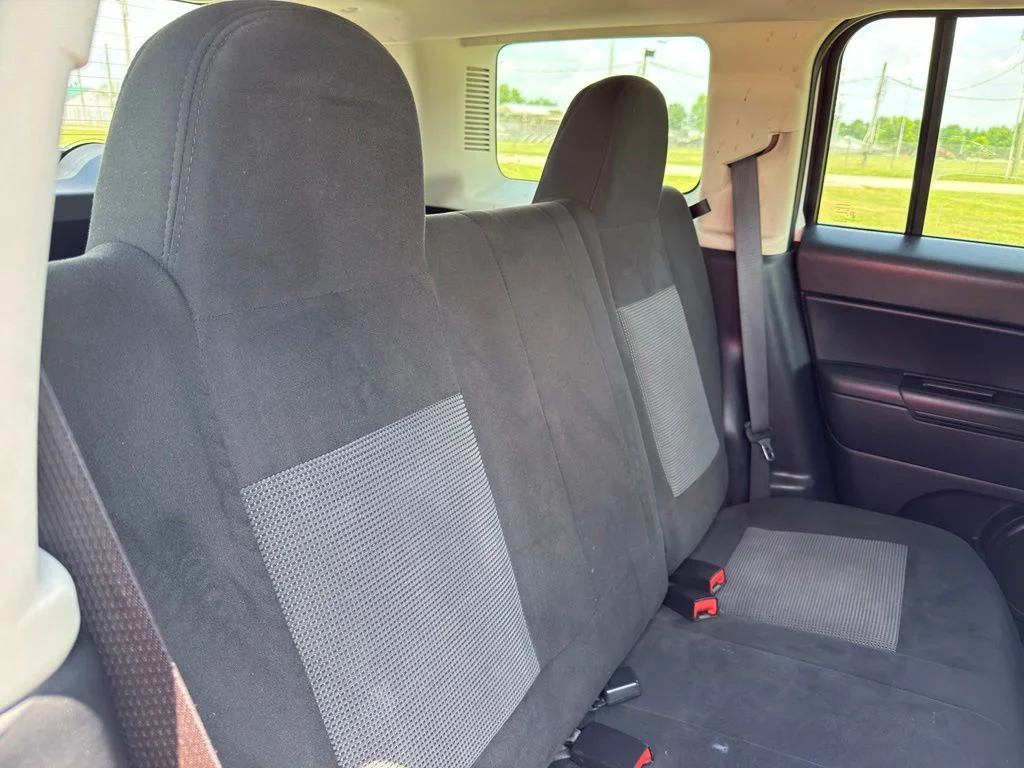 Used 2015 White Jeep Sport image 29