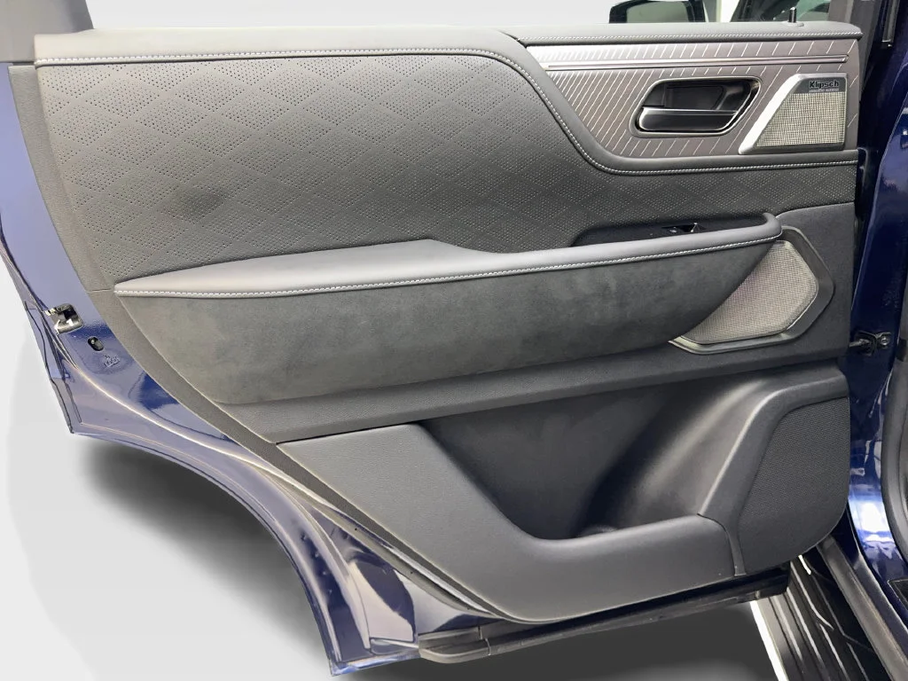 Used 2025 Blue INFINITI AUTOGRAPH image 39