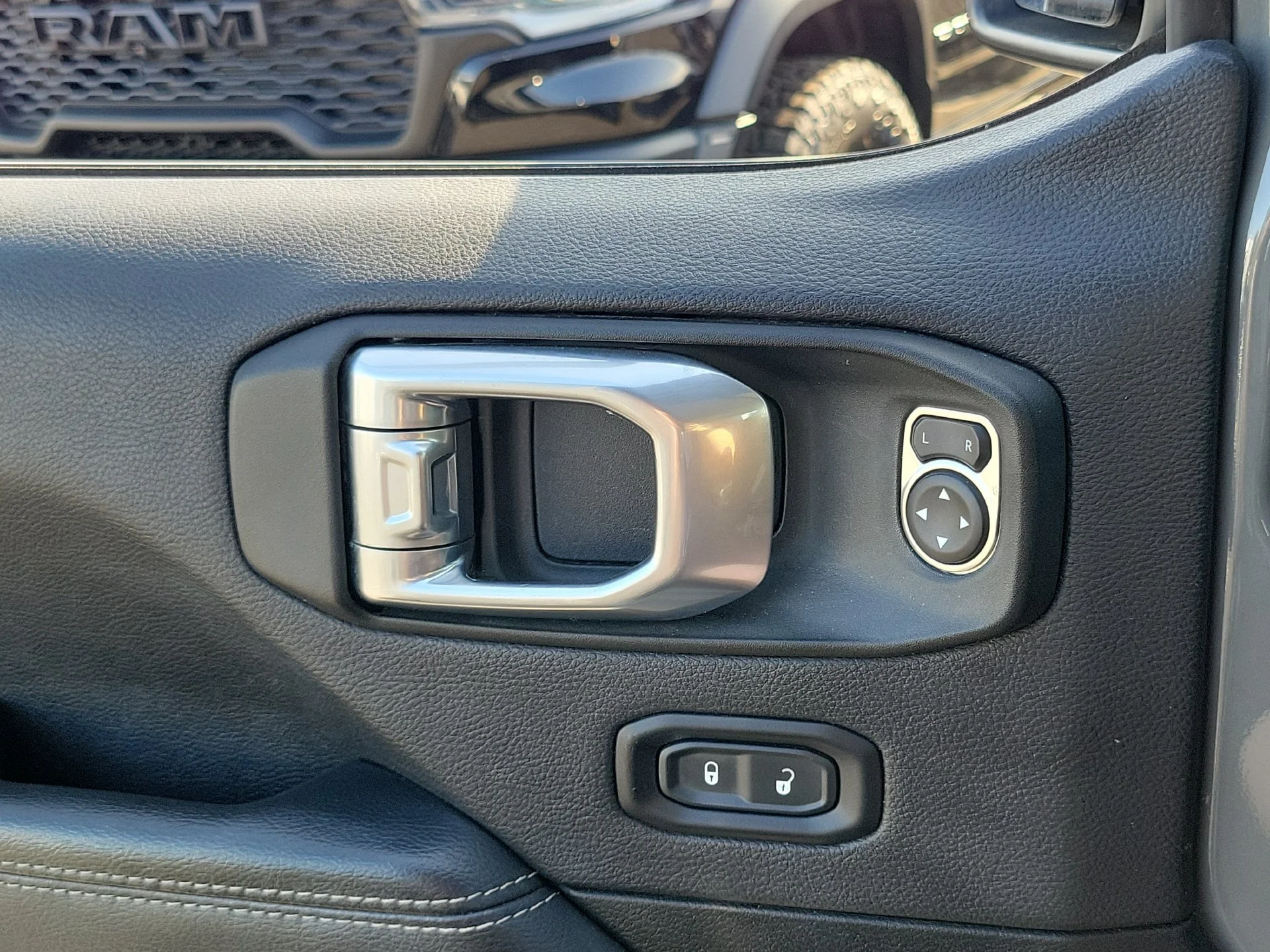 Used 2023 Gray Jeep Sahara image 14