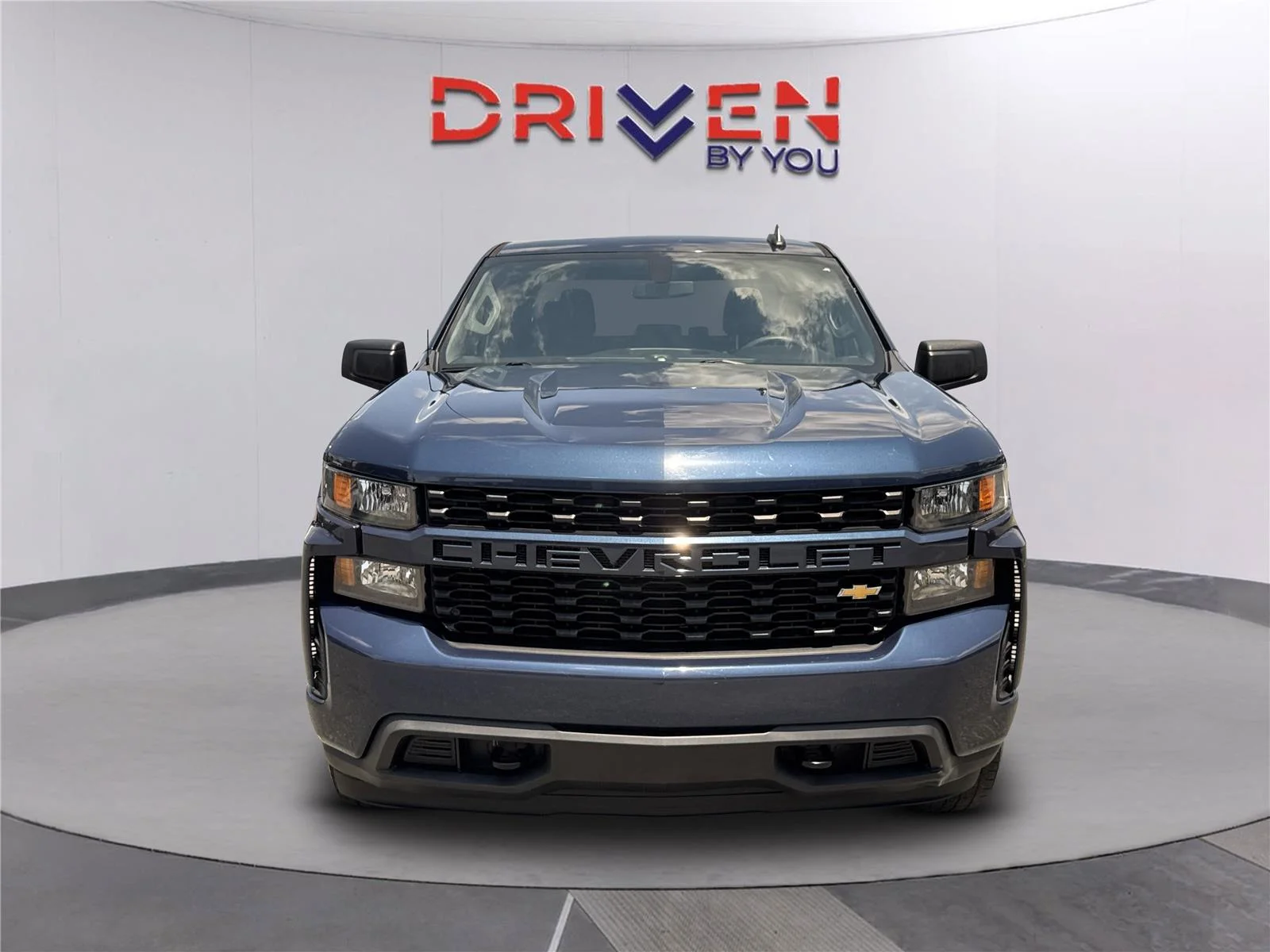 Used 2021 NORTHSKY BLUE METALLIC Chevrolet Custom image 9