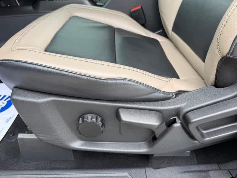 Used 2023 Oxford White Ford Wildtrak image 25