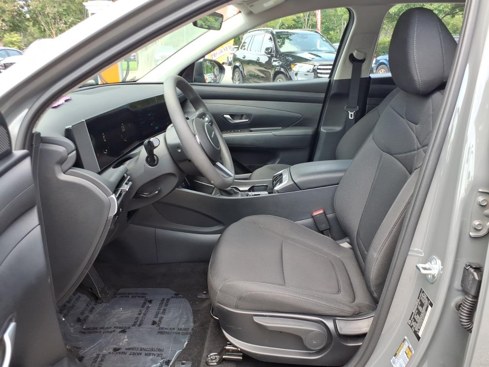 Used 2025 Hampton Gray Hyundai SE image 11