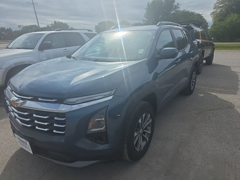 Used 2025 Blue Chevrolet LT image 3