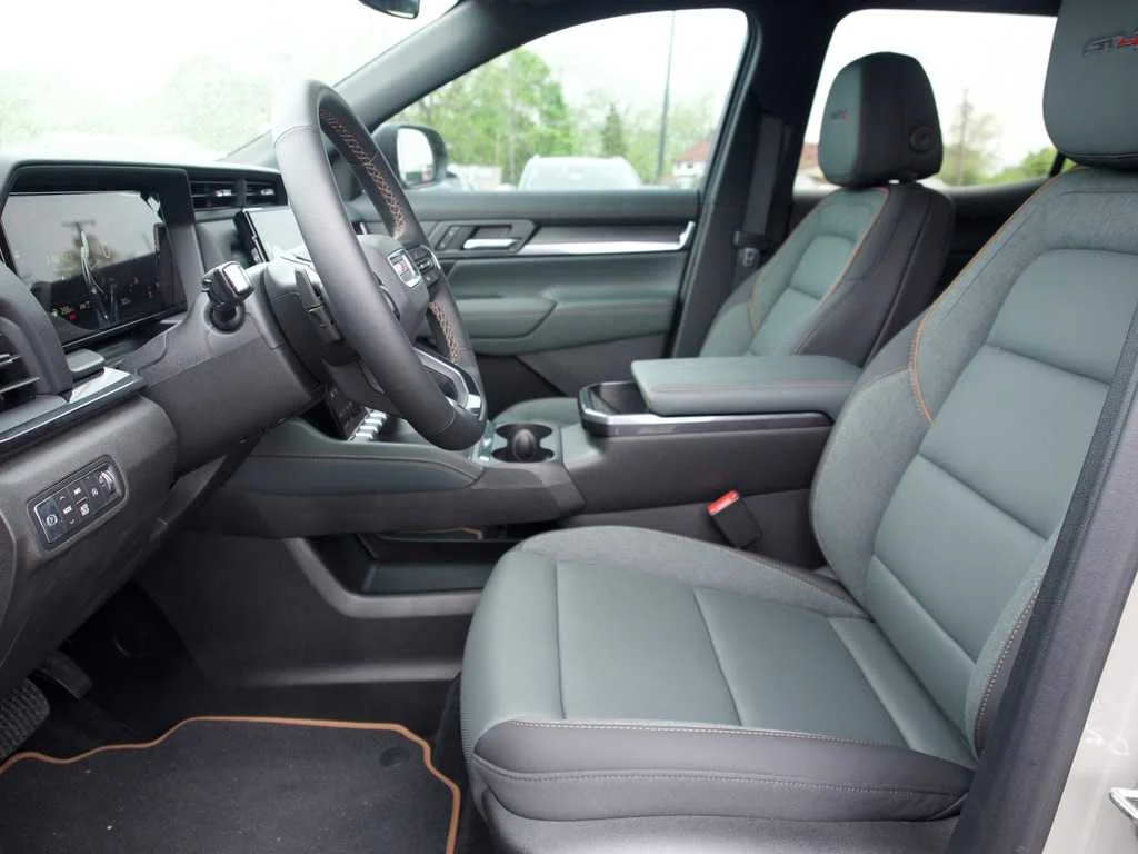 2026 GMC Terrain AT4 - Photo 10