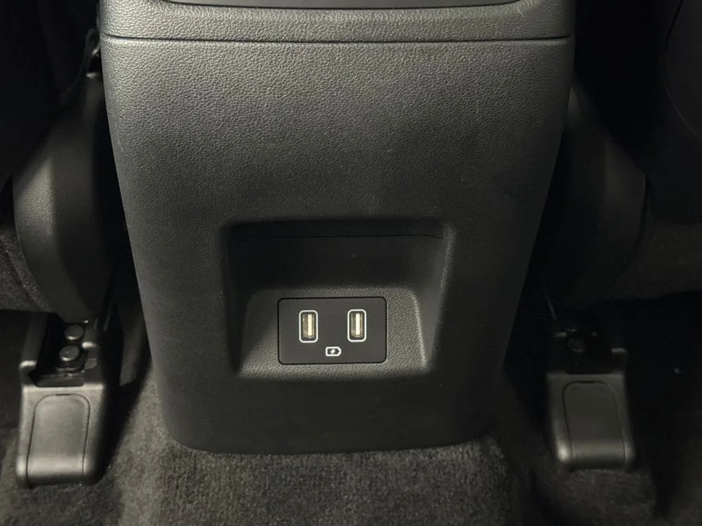Used 2023 Black Hyundai SEL image 14