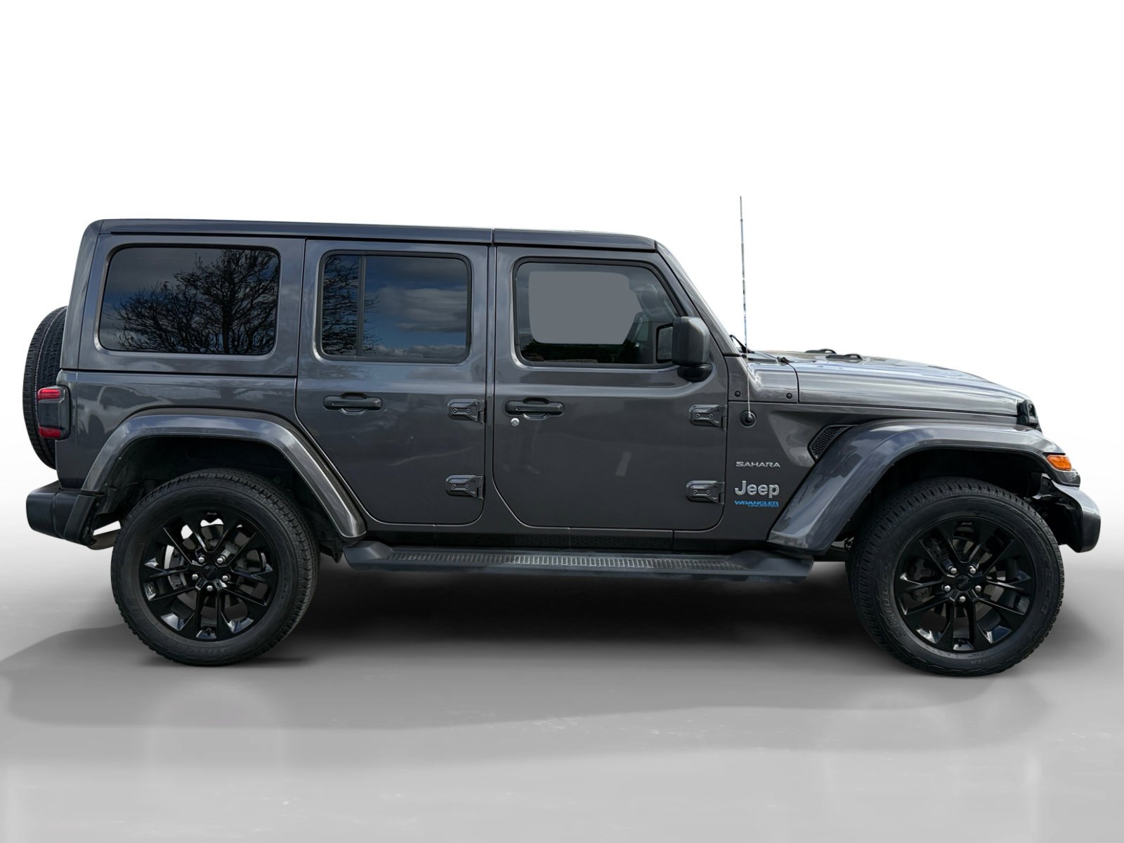 Used 2021 Granite Crystal Metallic Clearcoat Jeep Unlimited Sahara 4xe image 6