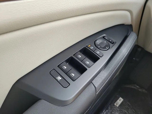 Certified Used 2026 Gray Kia EX image 28