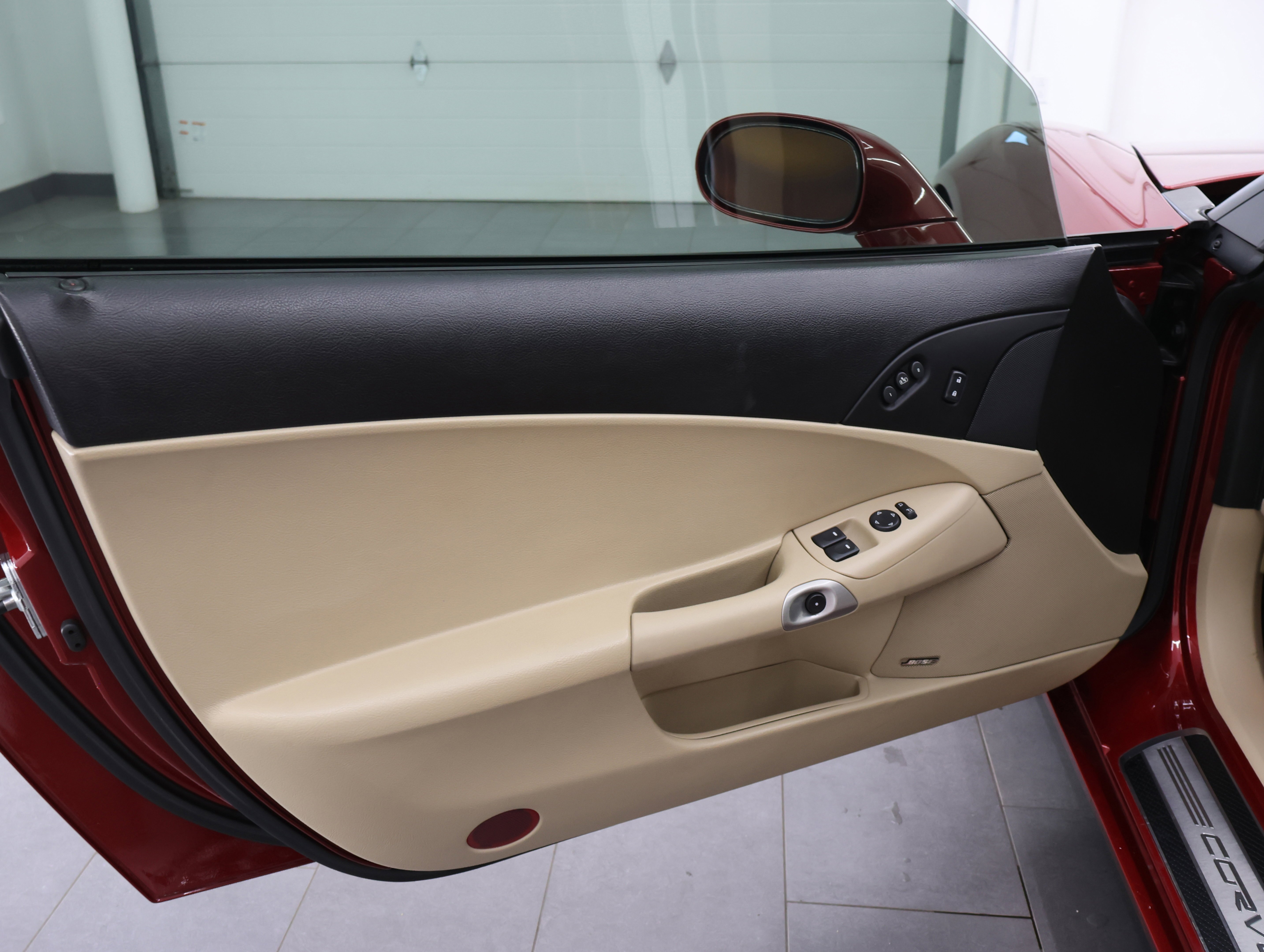 Used 2008 Crystal Red Metallic Tintcoat Chevrolet Convertible: 3LT-POWER TOP CONVERTIBLE-AUTO-HEATED LEATHER-MICHELIN TIRES image 29