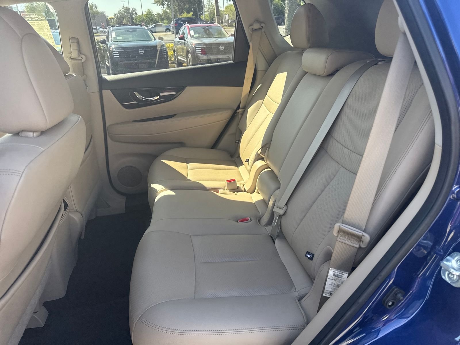 Used 2017 Blue Nissan SL image 42