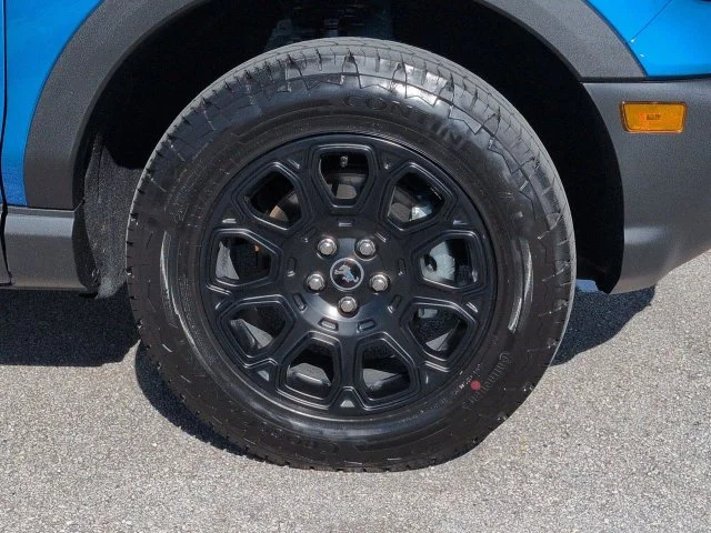 New 2026 Velocity Blue Metallic Ford Badlands® image 11