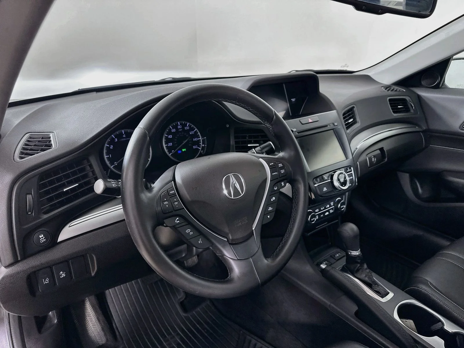 Used 2019  Acura  image 32