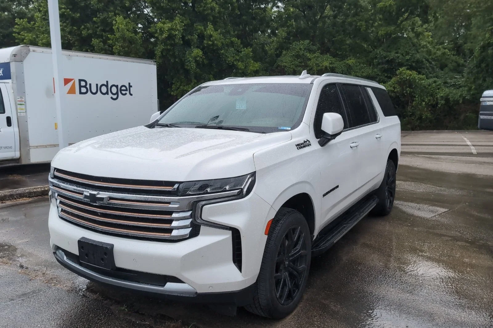 Used 2023 Iridescent Pearl Tricoat Chevrolet High Country image 11