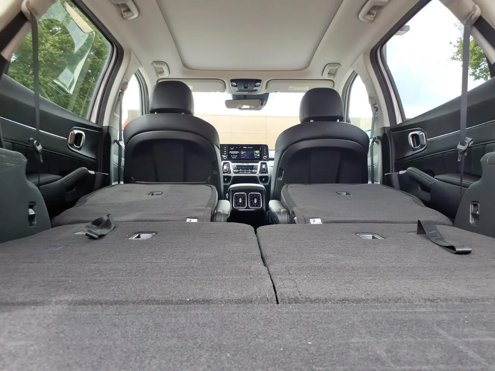 Used 2023 Glacial White Pearl Kia SX image 31