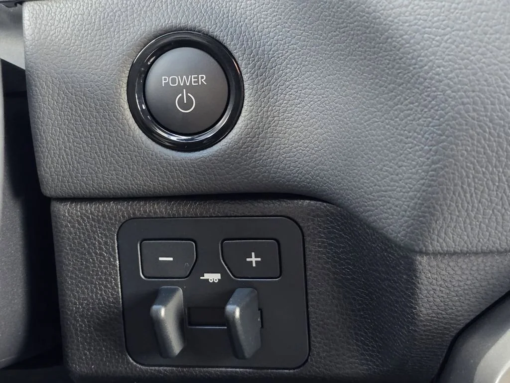 2026 Toyota Tundra Limited - Photo 16