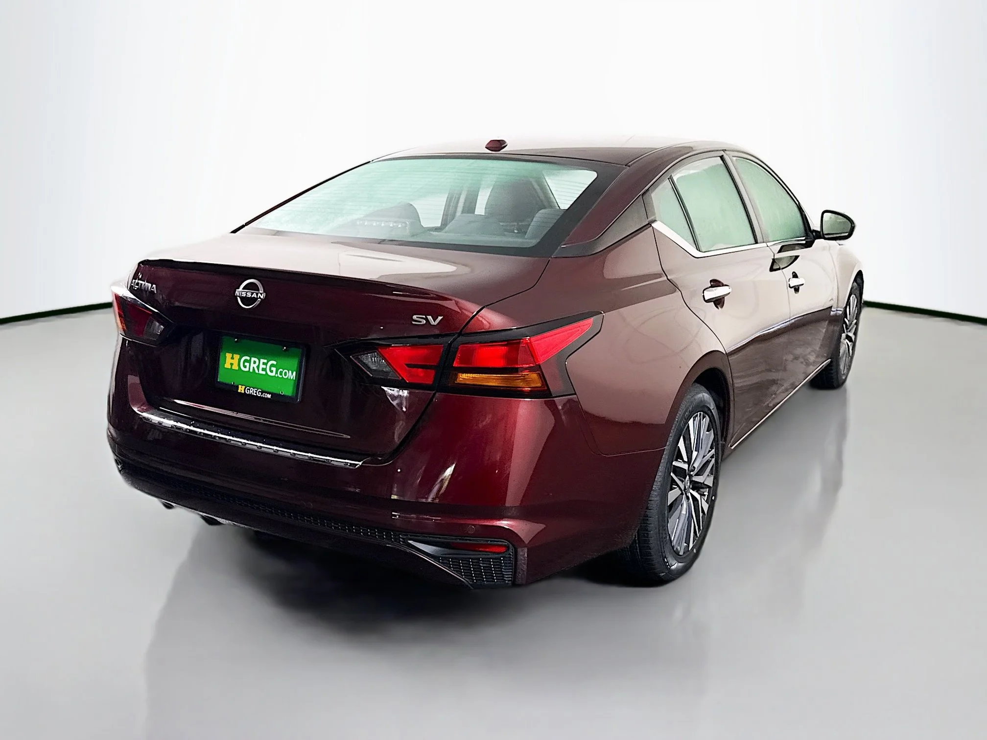 Used 2023 Garnet Pearl Metallic Nissan 2.5 SV image 7