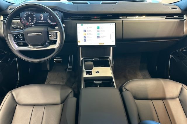 New 2026 Santorini Black Land Rover SE image 12
