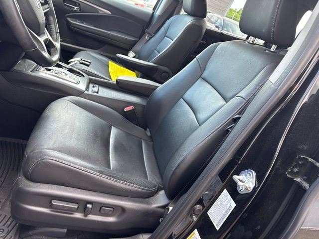 Certified Used 2022 Crystal Black Pearl Honda Special Edition image 15