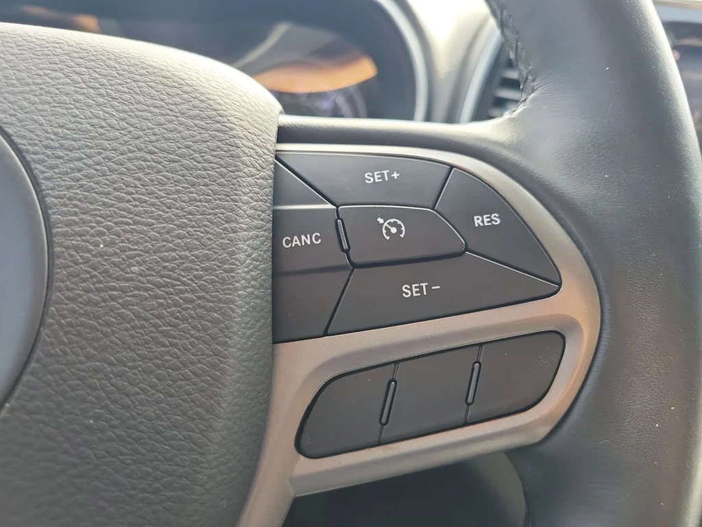 Used 2019 Gray Jeep Limited image 20