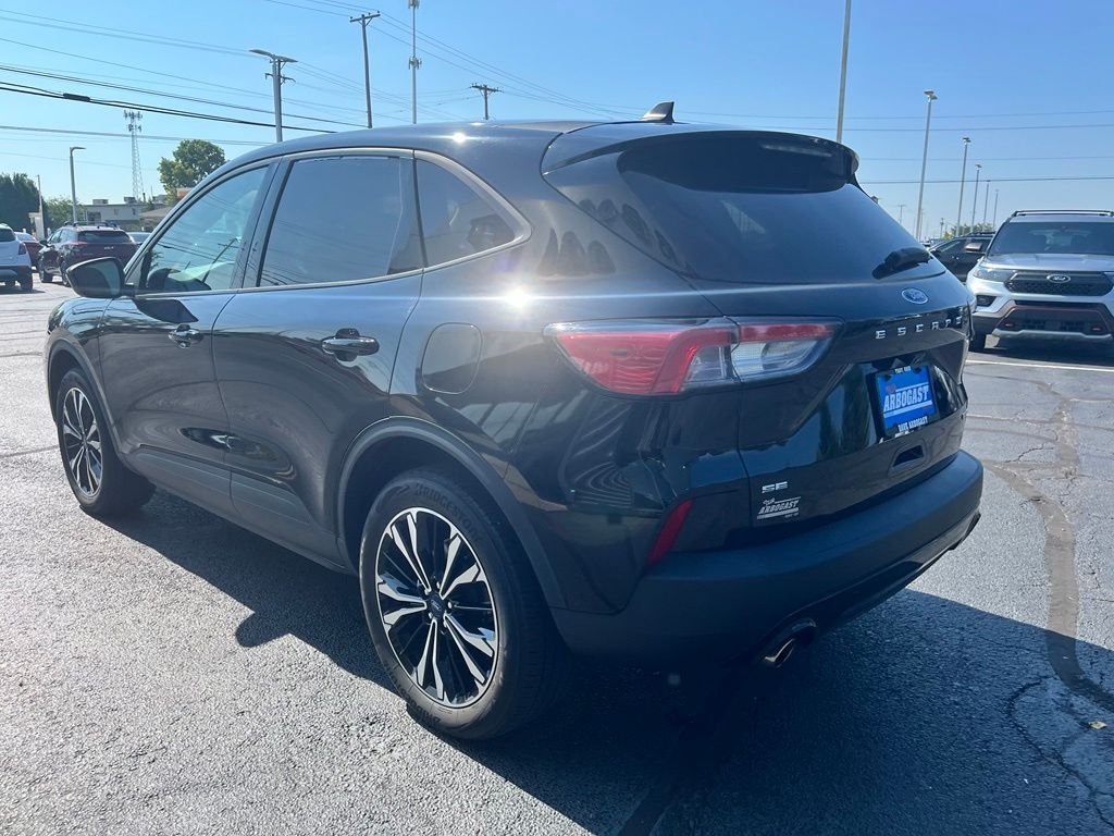 Used 2022 Agate Black Metallic Ford SE image 6
