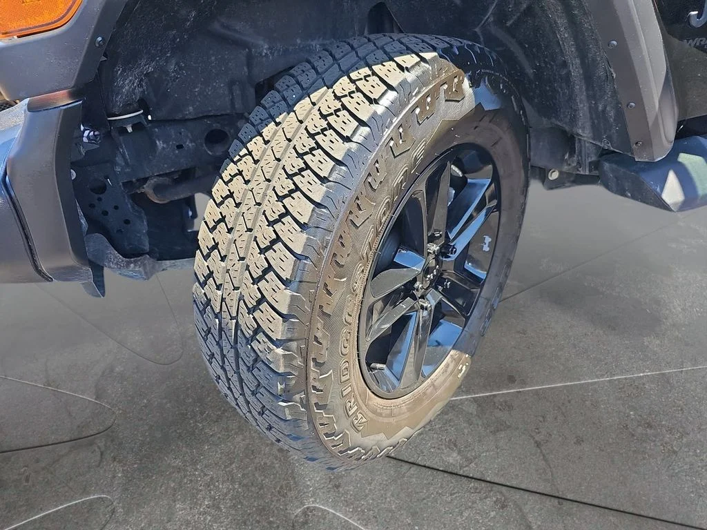 Used 2022 Black Jeep Unlimited Sport Altitude image 31