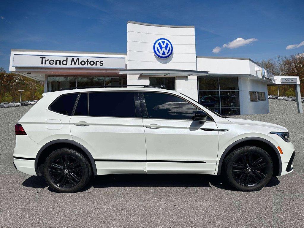 Used 2022 White Volkswagen 2.0T SE R-Line Black image 7