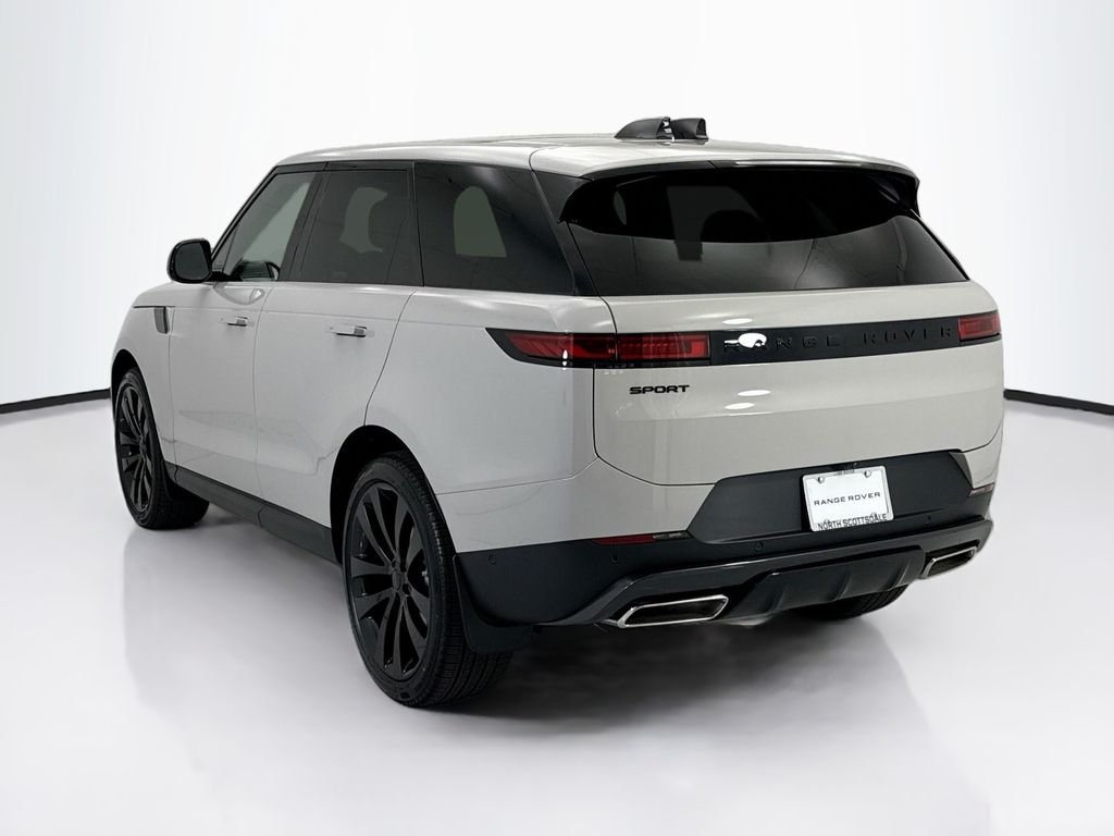 New 2026 Borasco Grey Land Rover SE image 7