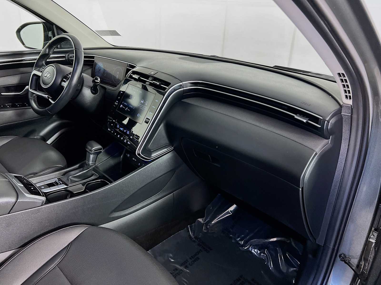 Used 2023 Amazon Gray Hyundai SEL image 30