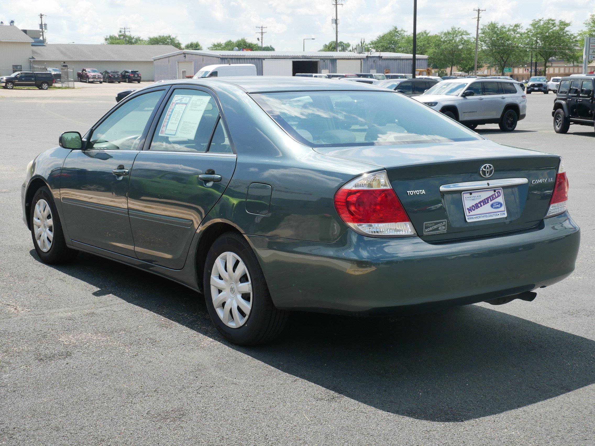 Used 2005 Gray Toyota LE image 6
