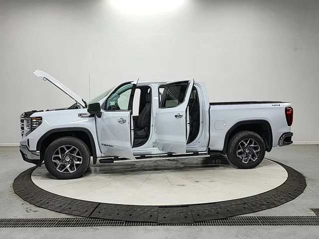 2026 GMC Sierra 1500 SLT - Photo 12
