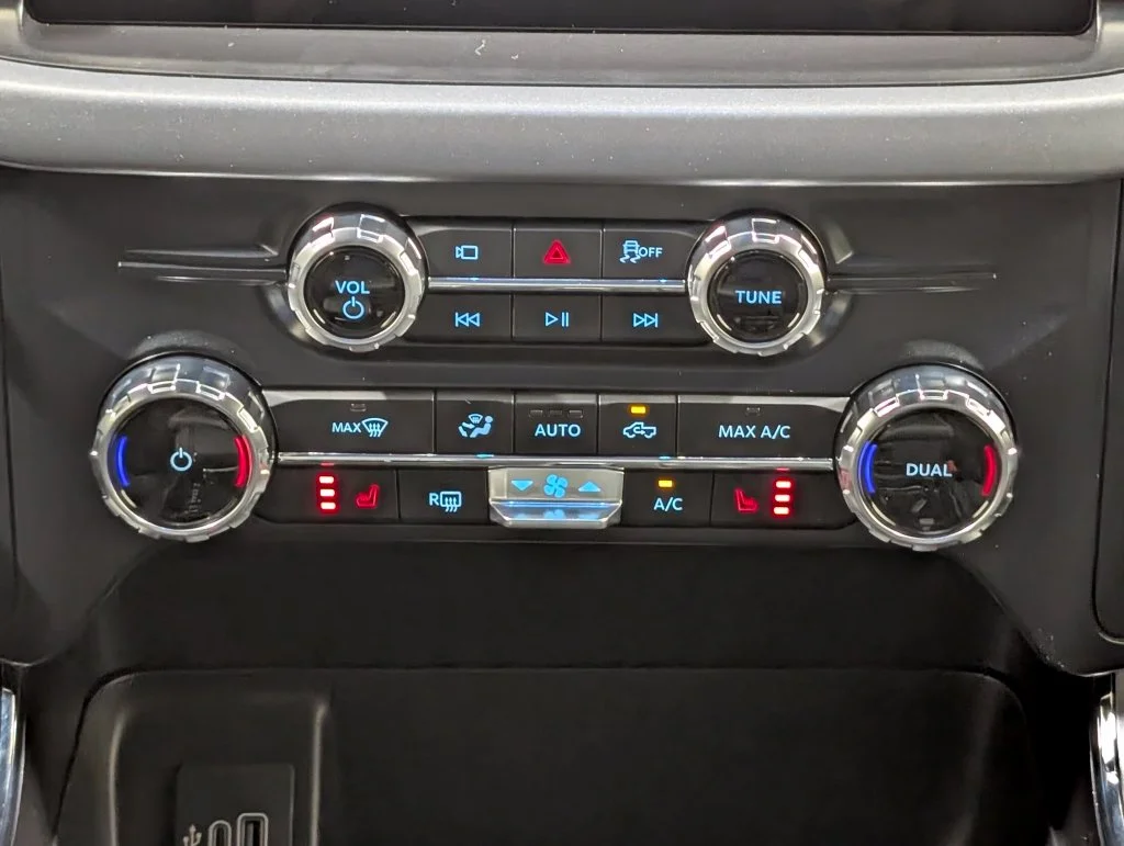 New 2026 Agate Black Metallic Ford XLT image 6