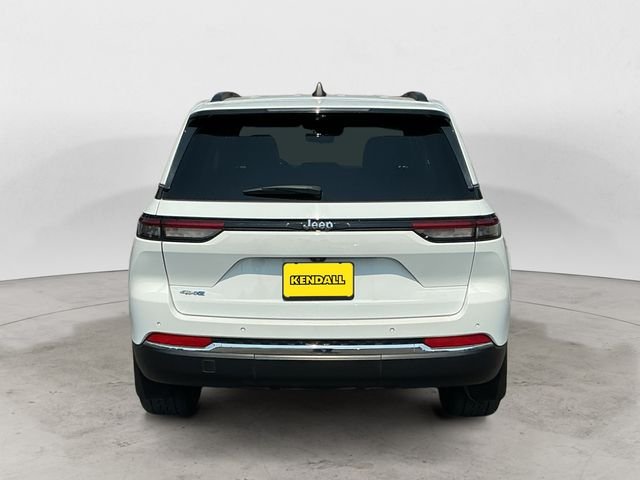 Used 2022 White Jeep 4xe image 6