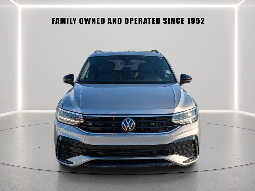 Certified Used 2023 Silver Volkswagen 2.0T SE R-Line Black image 6