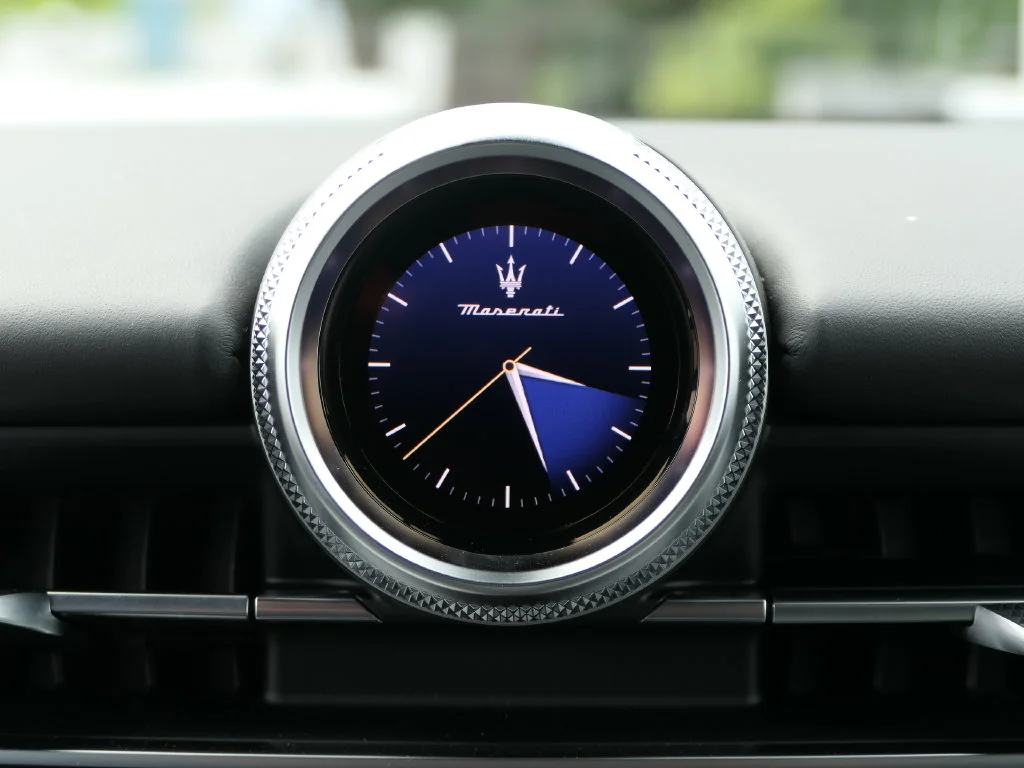 2026 Maserati Grecale Modena V6 - Photo 17