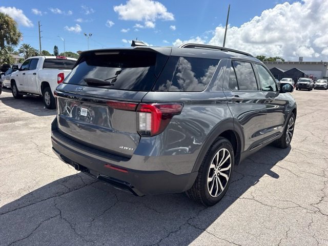 Used 2026 Gray Ford ST-Line image 4