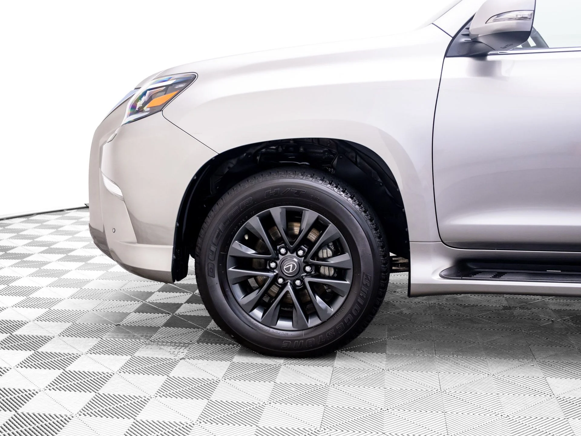 Used 2023 Silver Lexus 460 image 36