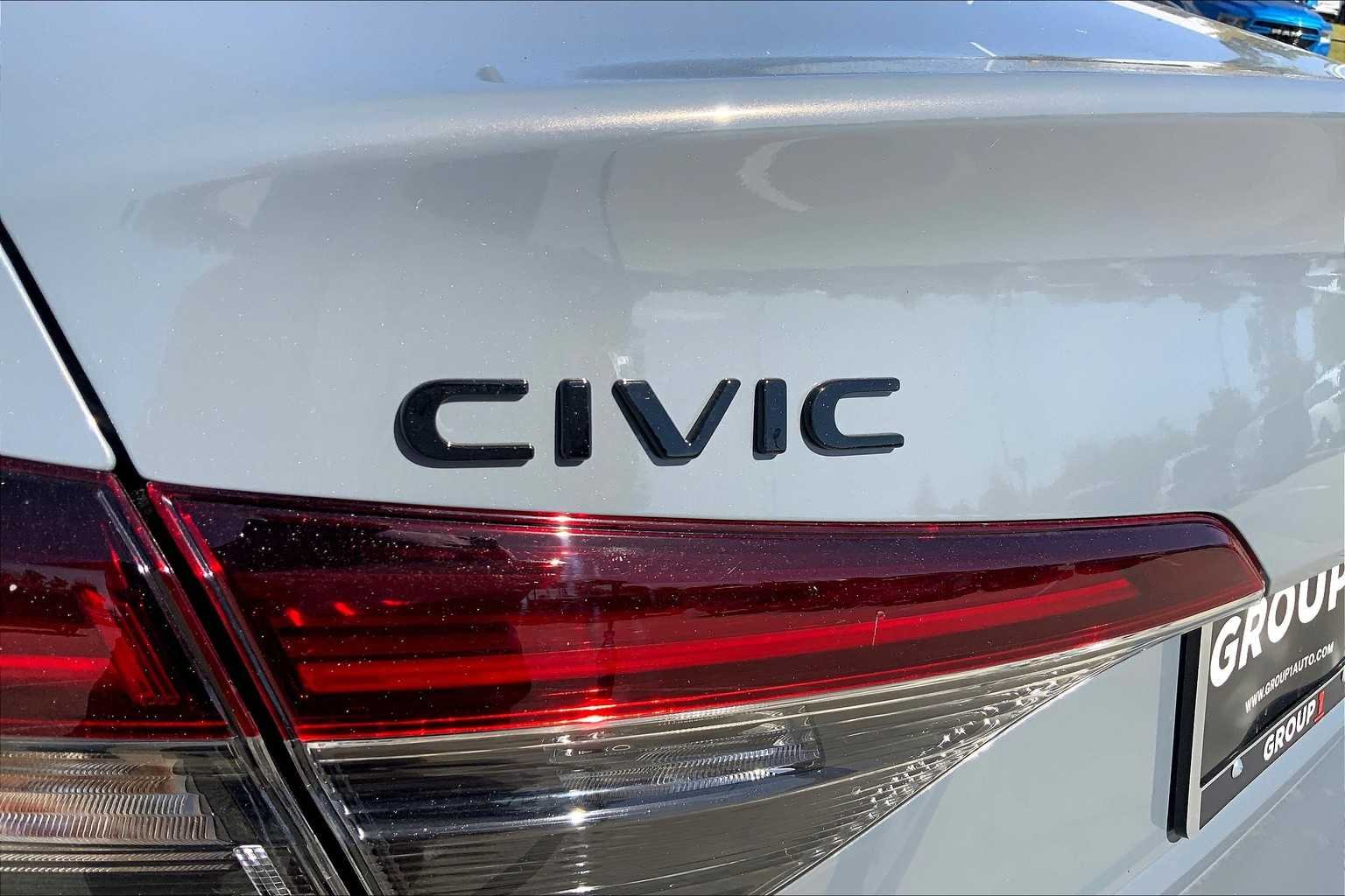 New 2026 Urban Gray Pearl Honda 2WD Sport Hybrid image 15