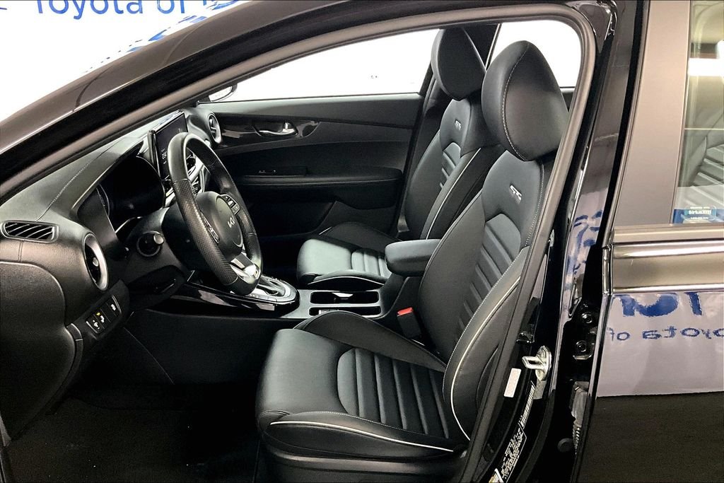 Used 2023 Black Kia GT-Line image 10