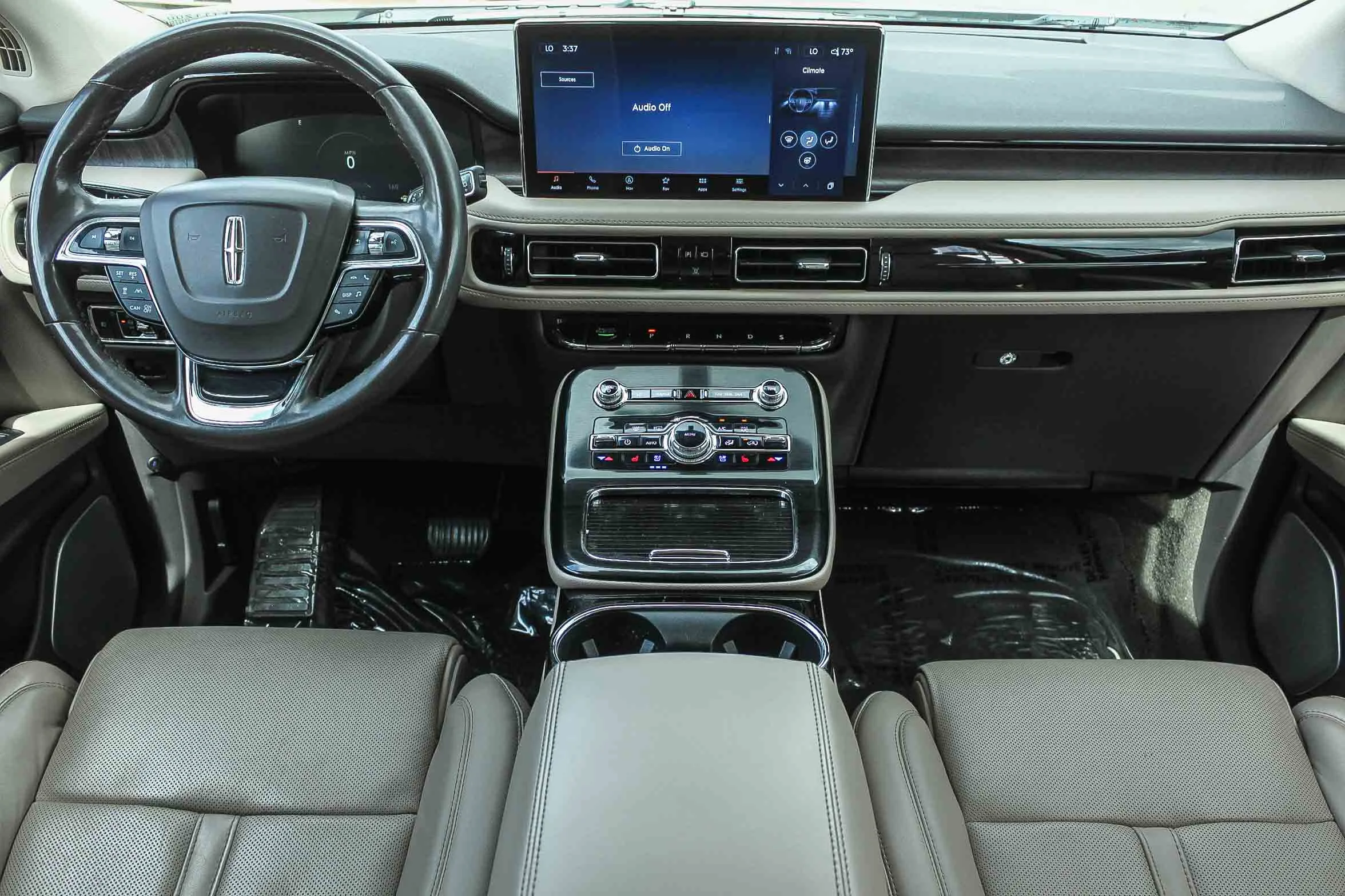 Certified Used 2022 Pearl Metallic Lincoln Reserve image 16