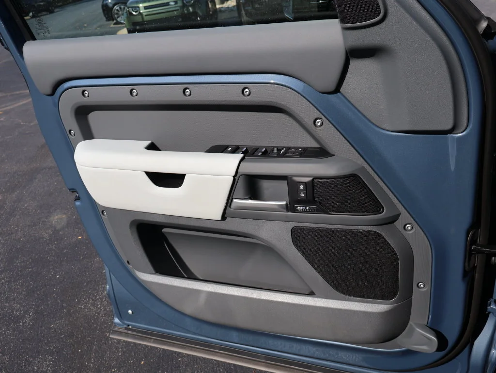 New 2026 Blue Land Rover X-Dynamic SE image 35